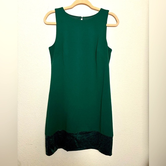 Vince Camuto Dark Hunter Green Sequin Embellished Hem Sleeveless Sheath Dress 8 - Picture 1 of 8